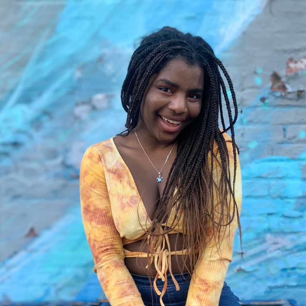 Meet your Posher, Alyssa!